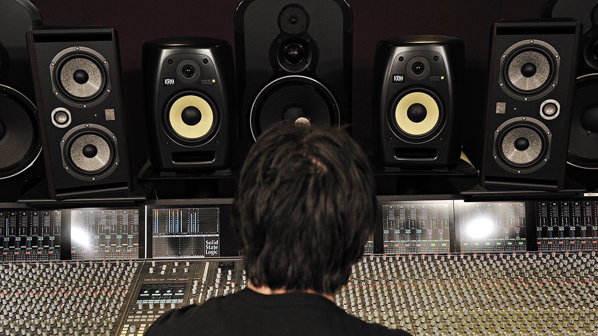 Multiple studio shop monitors