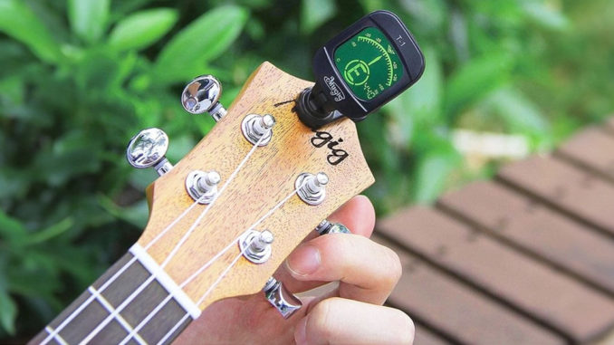 Baritone deals ukulele tuner