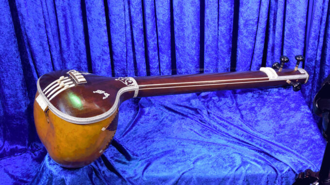 Tanpura-and-Tambura